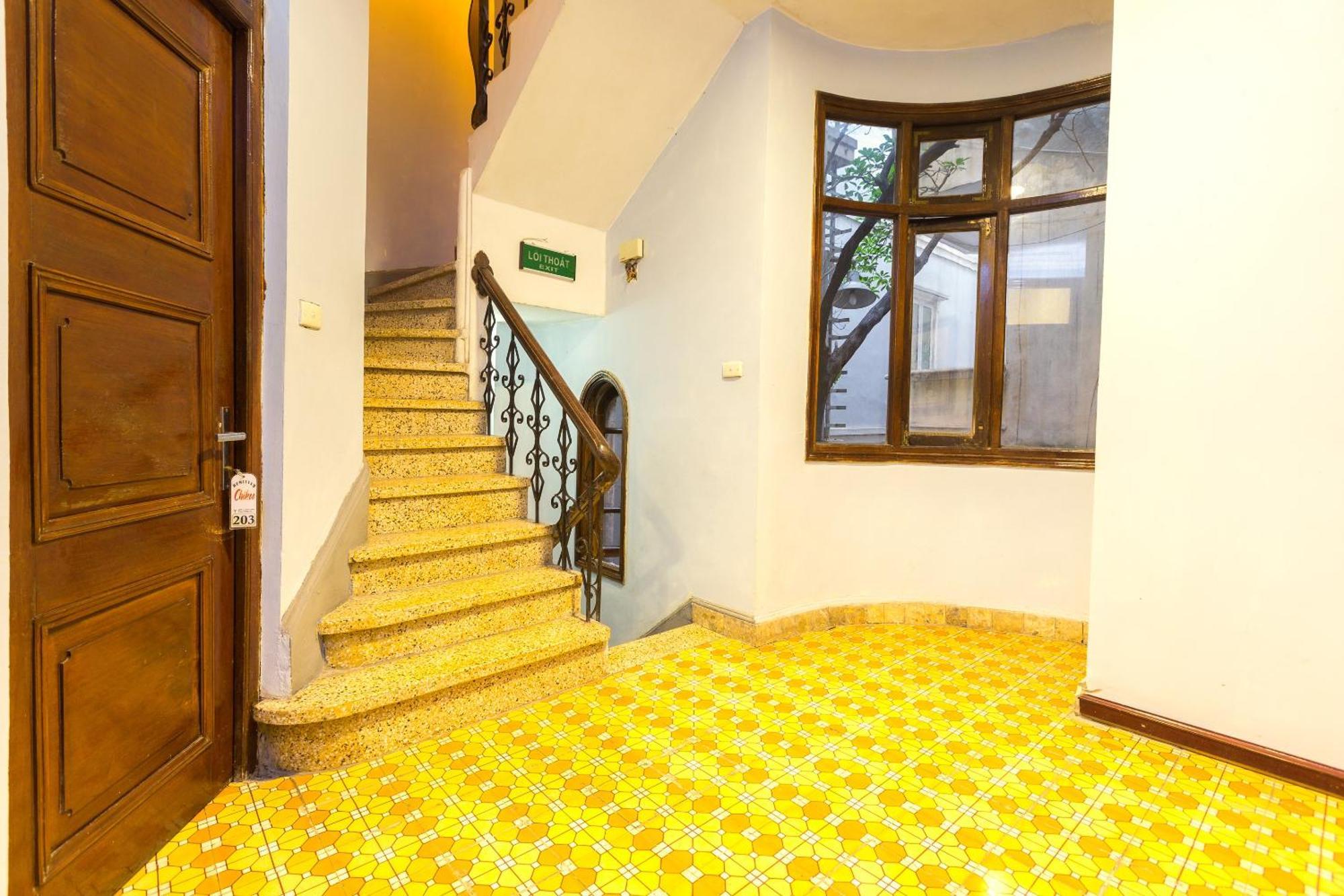 Chikoo Homestay Spot-On Hanoi Exteriör bild