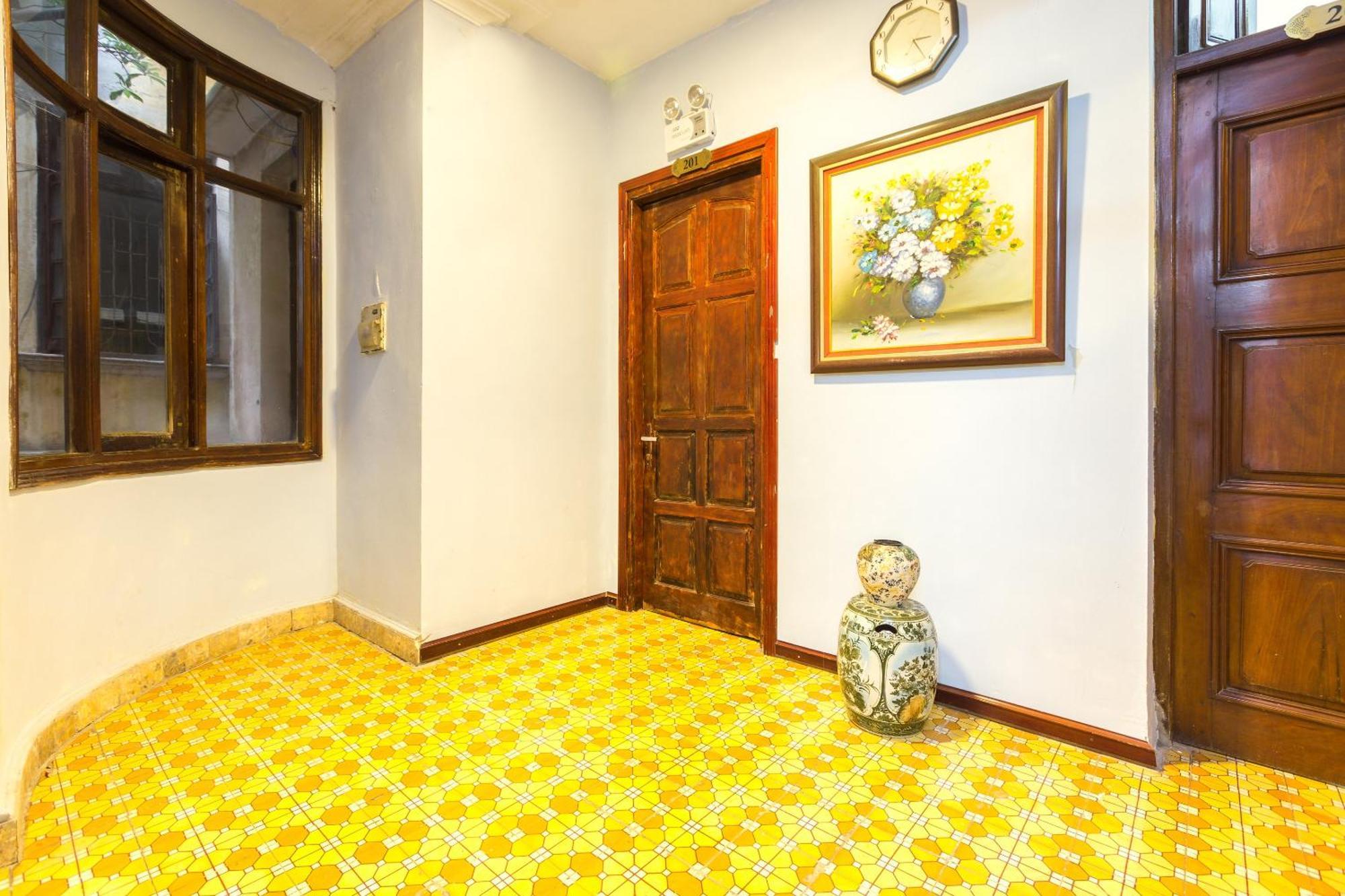 Chikoo Homestay Spot-On Hanoi Exteriör bild