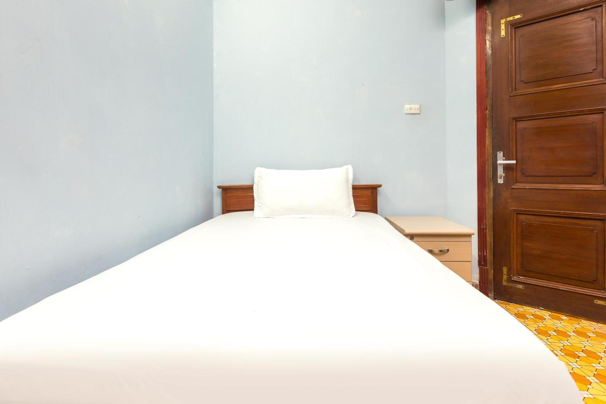 Chikoo Homestay Spot-On Hanoi Exteriör bild